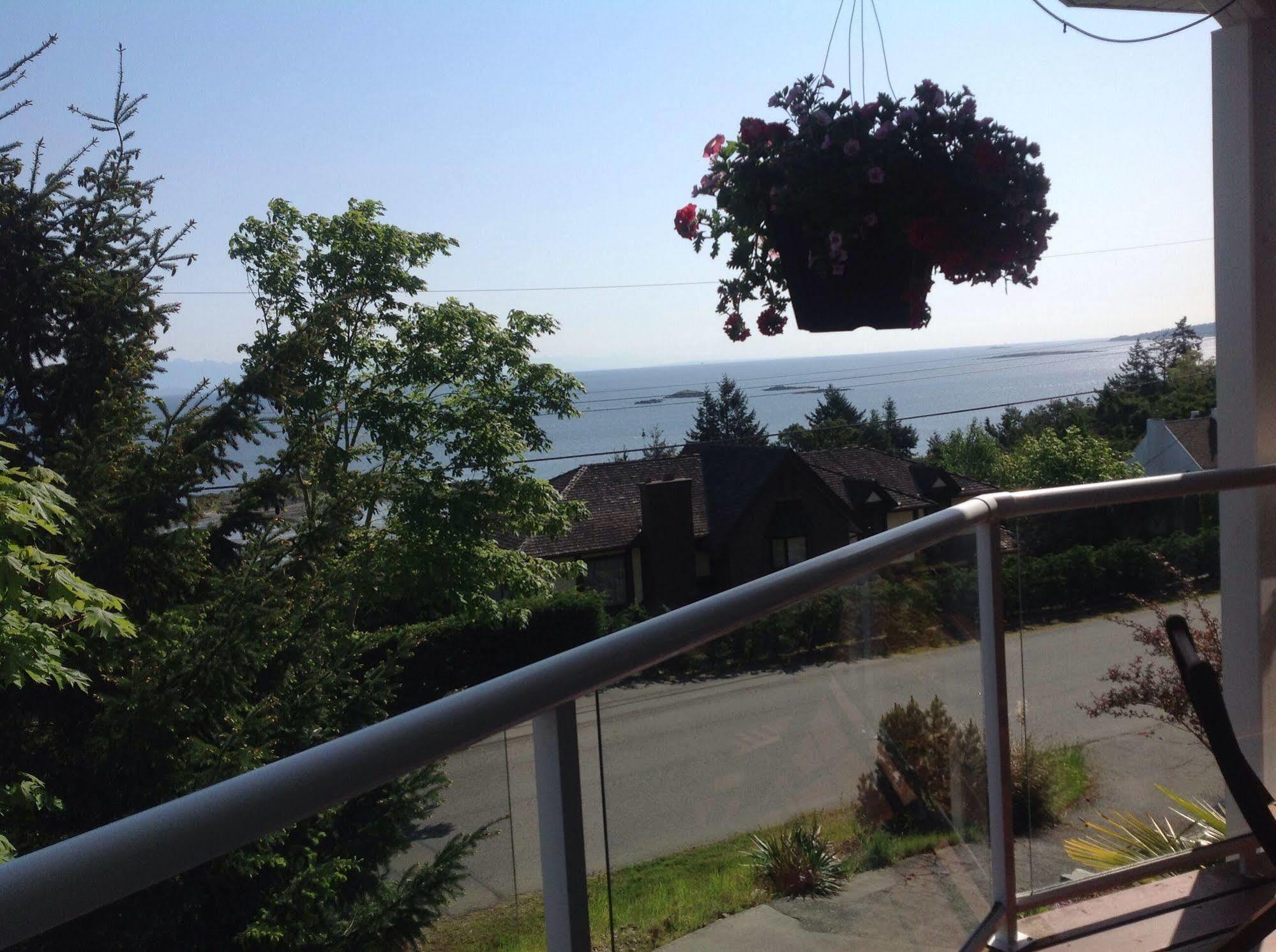 Bed and Breakfast Nanaimo Ocean View Екстер'єр фото